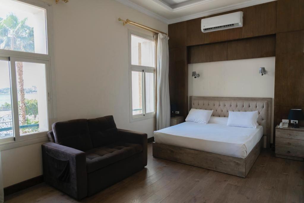 Ultra Loaloa Nile Maadi Hotel Cairo Exterior foto