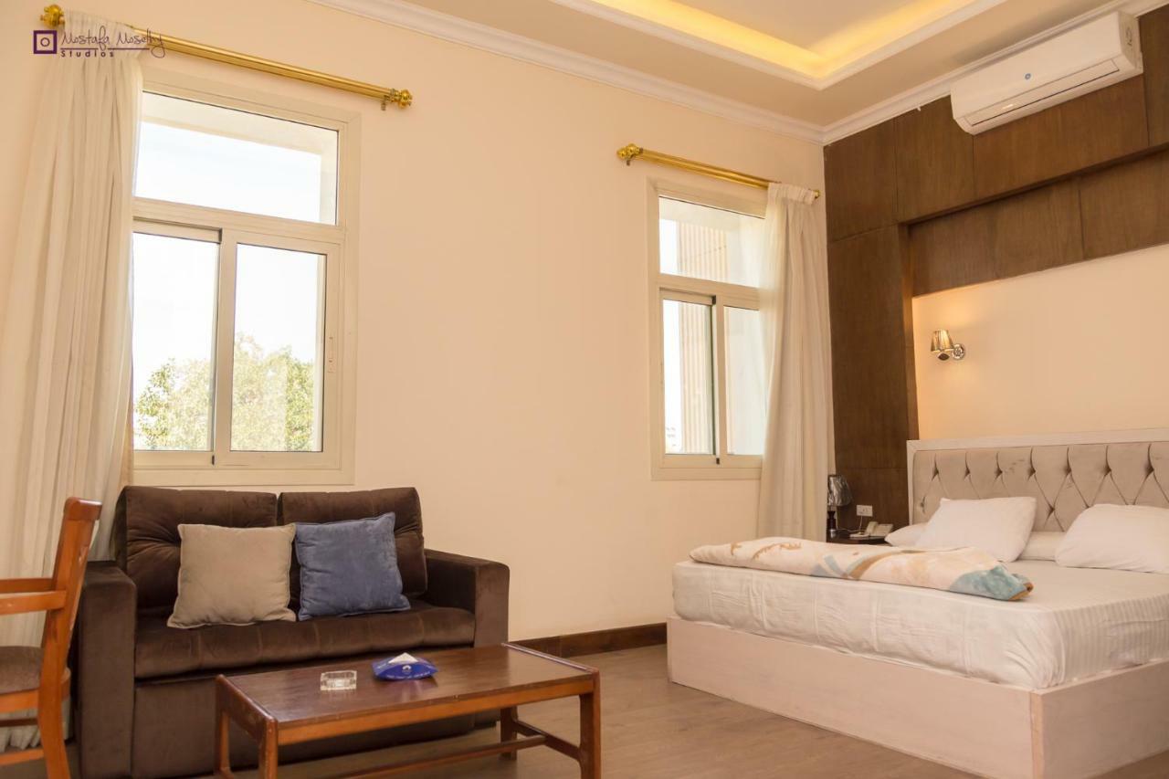 Ultra Loaloa Nile Maadi Hotel Cairo Exterior foto